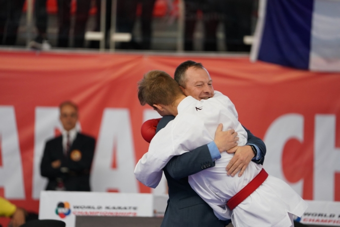 Dominik Dziuda - Mistrz Świata w karate WKF (Santiango 2019) Dominik Dziuda - Mistrz Świata w karate WKF (Santiango 2019)