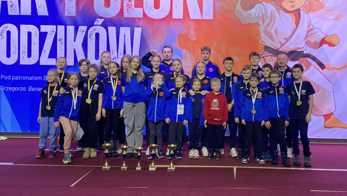 TRZECIE MIEJSCE W KLASYFIKACJI GENERALNEJ ZAWODNIKÓW OLIMPU  – PUCHAR POLSKI DZIECI I MŁODZIKÓW W KARATE