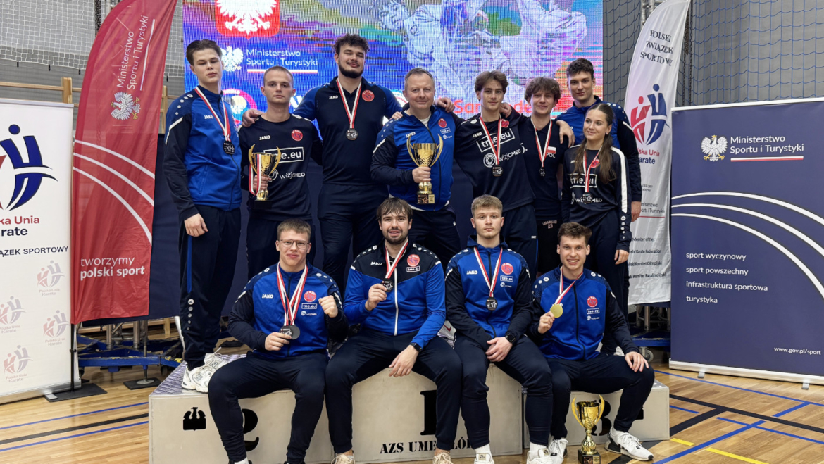 Olimp Łódź drugim klubem w klasyfikacji generalnej Mistrzostw Polski Seniorów! 🔵🔴